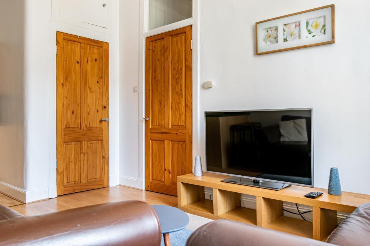 Amazing Apartments - Dalgety St - Near Holyrood Edinburg Exteriör bild