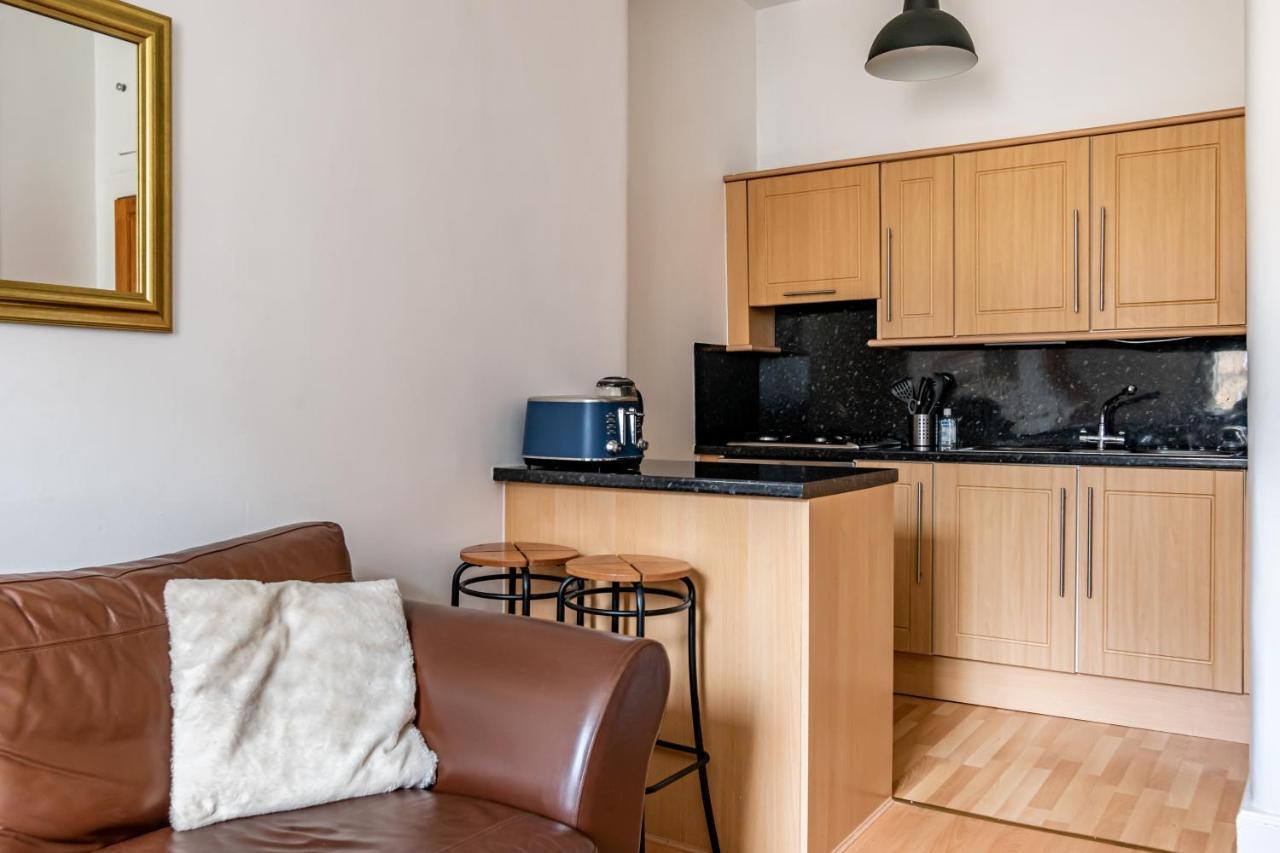 Amazing Apartments - Dalgety St - Near Holyrood Edinburg Exteriör bild