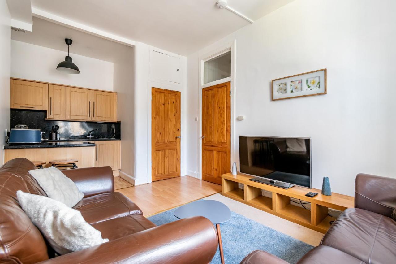 Amazing Apartments - Dalgety St - Near Holyrood Edinburg Exteriör bild